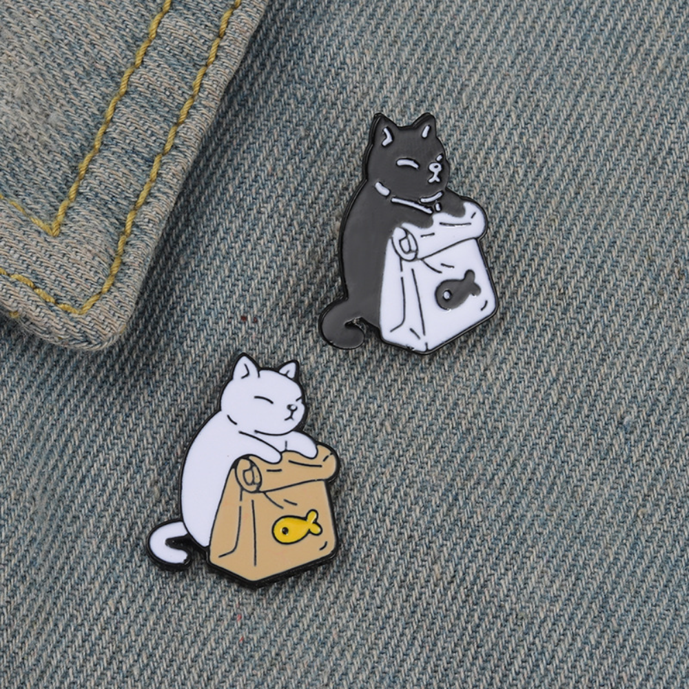 Cute Black and White Cat Anima - Food Snacks That Are Black recensie en prijs